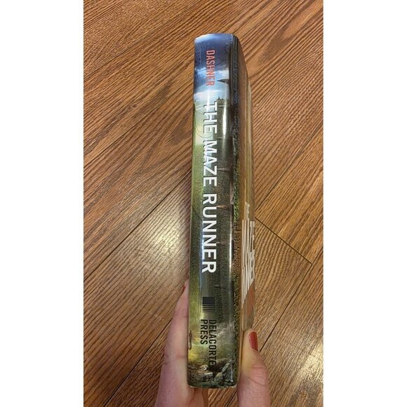 Maze Runner Book One of the Maze Runner Series Hardcover by James Dashner 2009 - Picture 2 of 11
